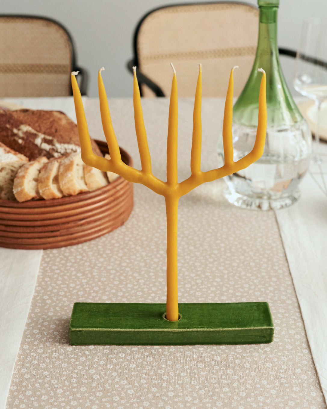 Купіть виріб ручної роботи Candle Rakes від Nadiia World. Ідеальний вибір для додавання вишуканості та шарму до вашого житлового простору або колекції особистих аксесуарів.