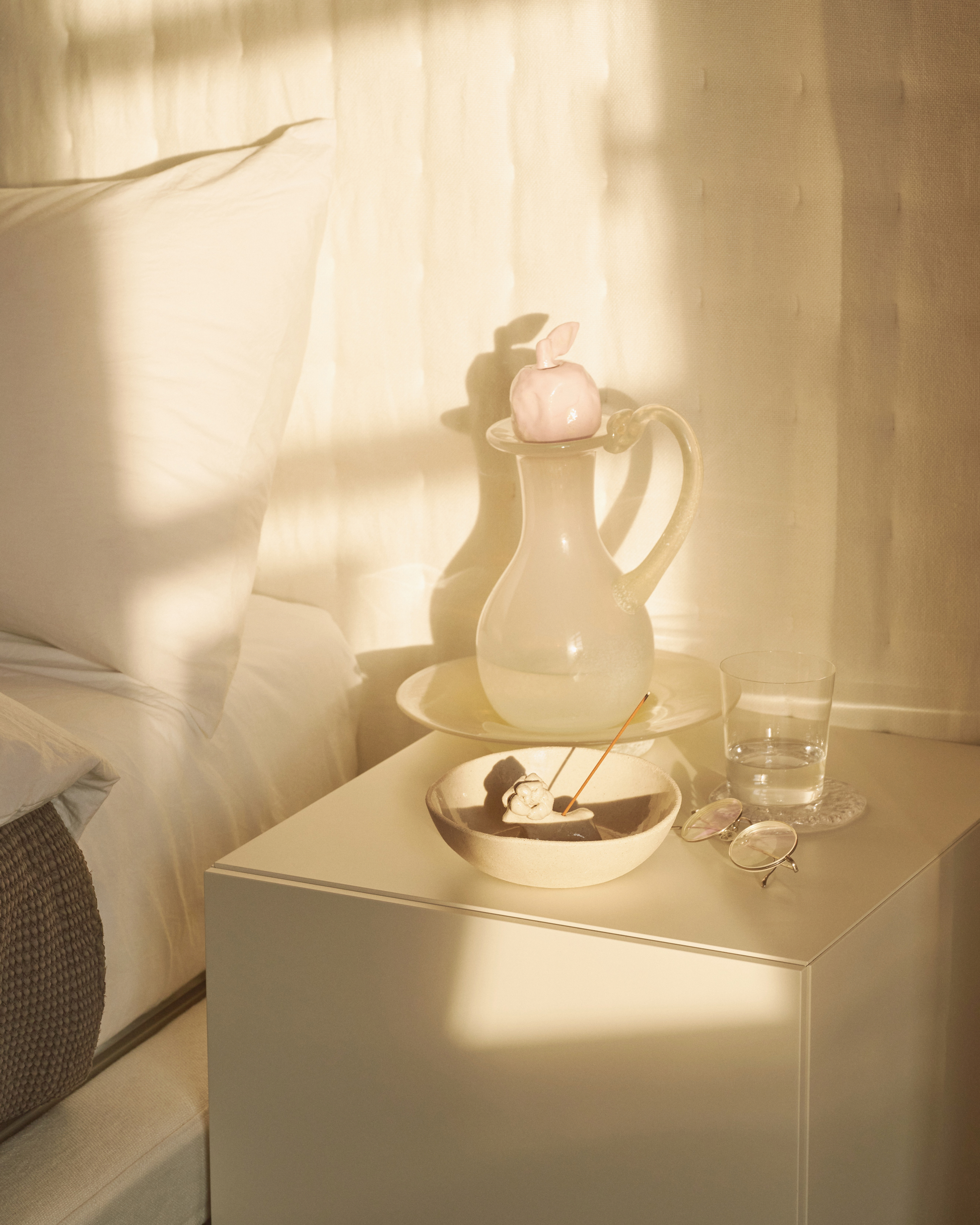 Купіть виріб ручної роботи Incense Holder “Baranets” від Nadiia World. Ідеальний вибір для додавання вишуканості та шарму до вашого житлового простору або колекції особистих аксесуарів.