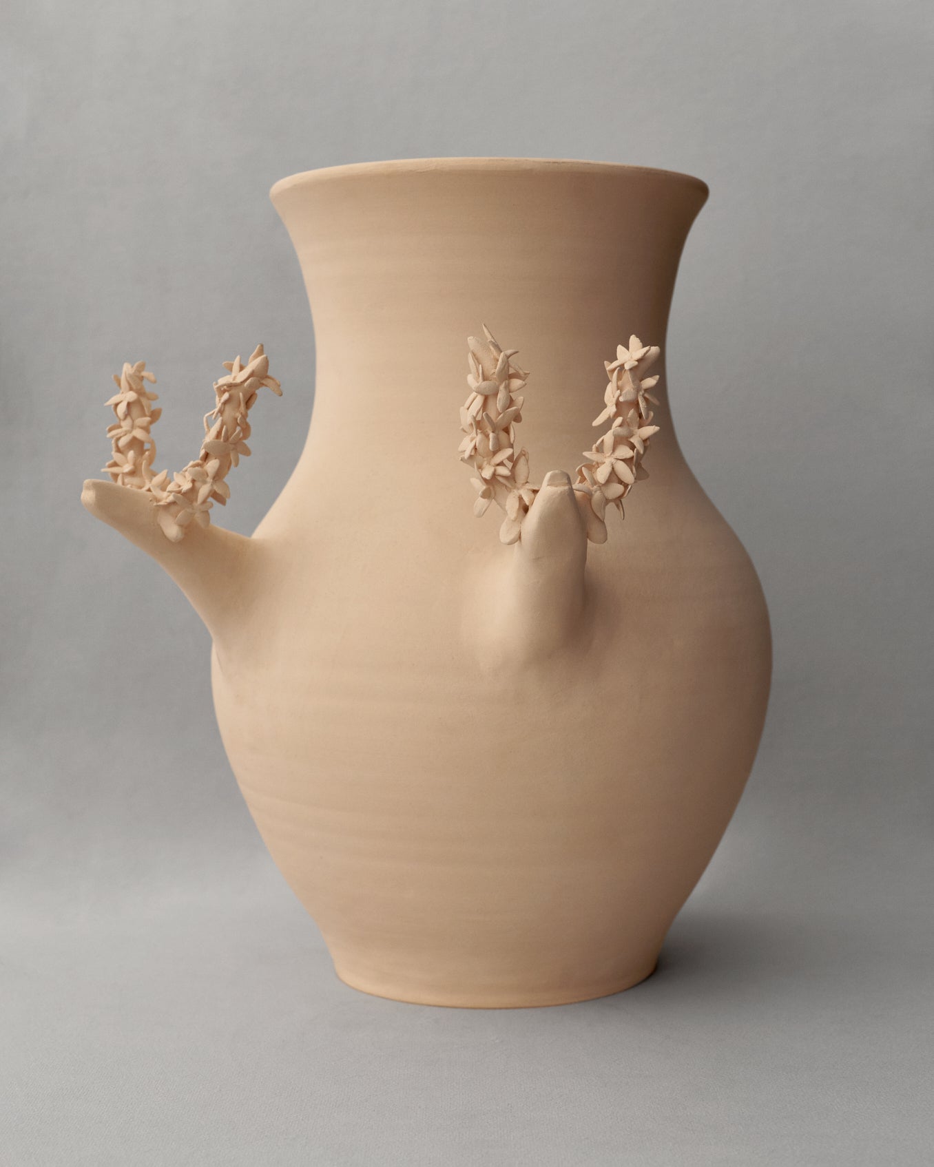 Купіть виріб ручної роботи Art object "Sarna" від Nadiia World. Ідеальний вибір для додавання вишуканості та шарму до вашого житлового простору або колекції особистих аксесуарів.