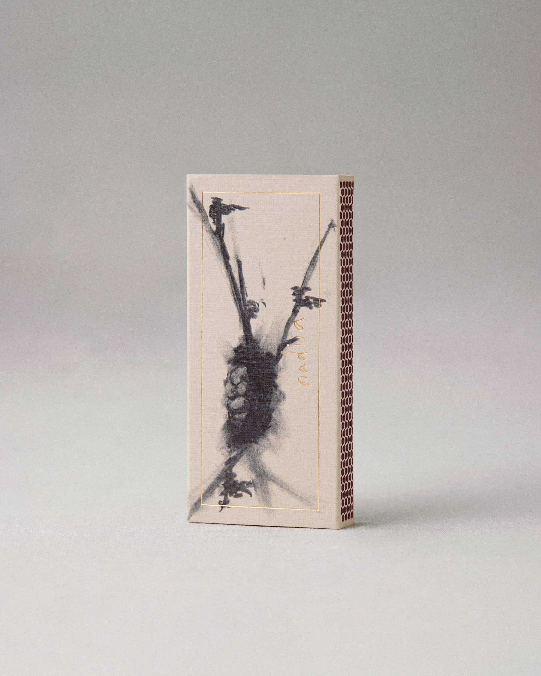 Купіть виріб ручної роботи Matches 1 від Nadiia World. Ідеальний вибір для додавання вишуканості та шарму до вашого житлового простору або колекції особистих аксесуарів.