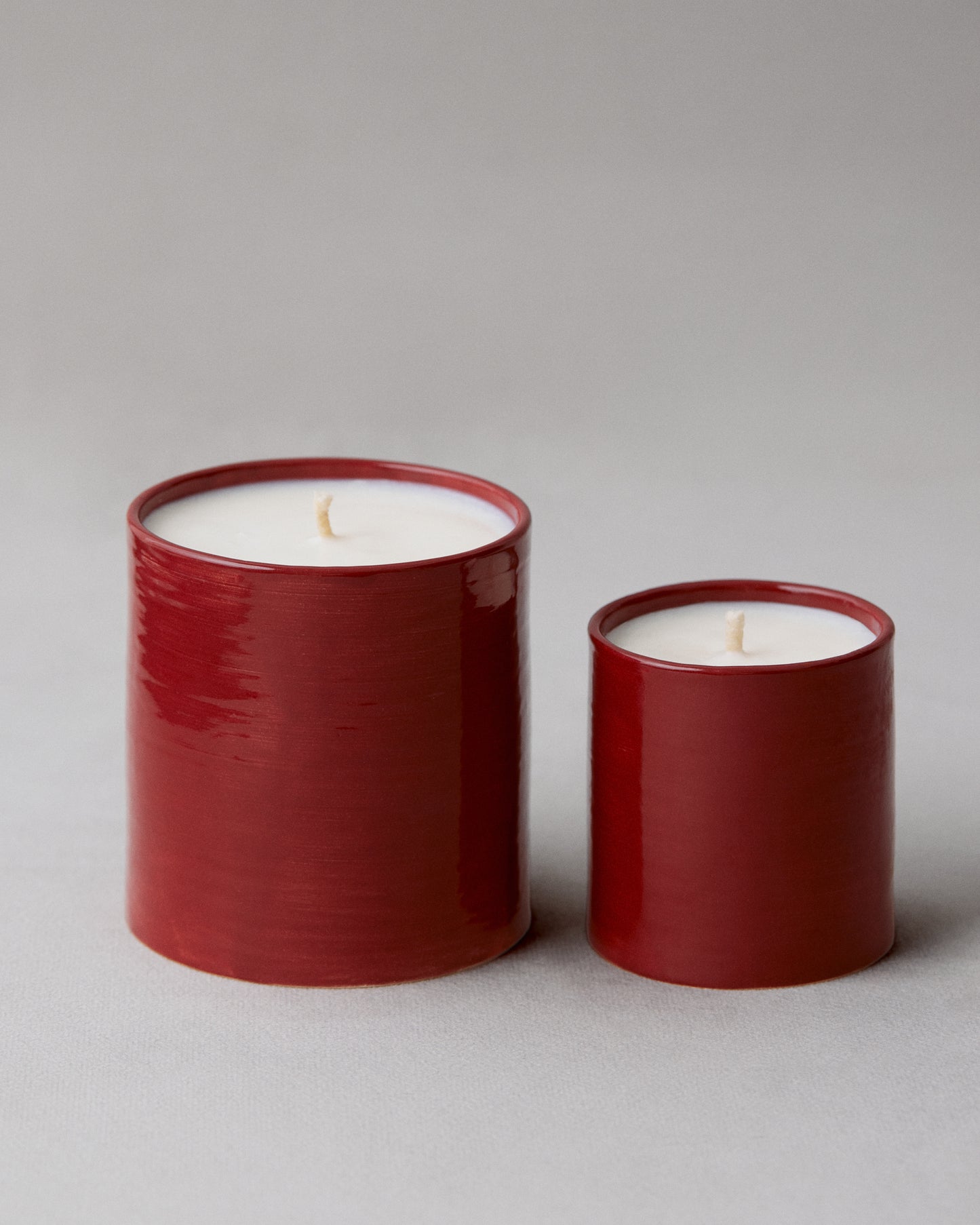 Купіть виріб ручної роботи Cherry Sweets Scented Candle від Nadiia World. Ідеальний вибір для додавання вишуканості та шарму до вашого житлового простору або колекції особистих аксесуарів.