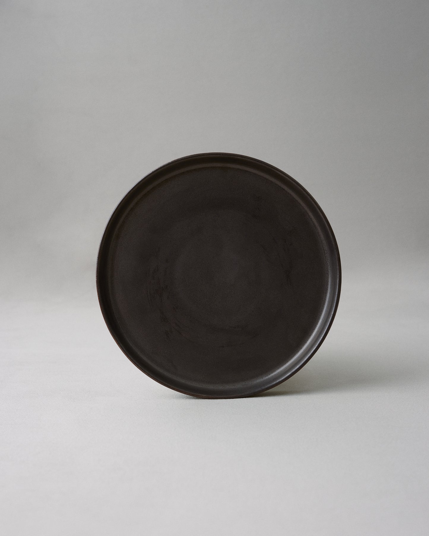 Купіть виріб ручної роботи Candle Dish від Nadiia World. Ідеальний вибір для додавання вишуканості та шарму до вашого житлового простору або колекції особистих аксесуарів.