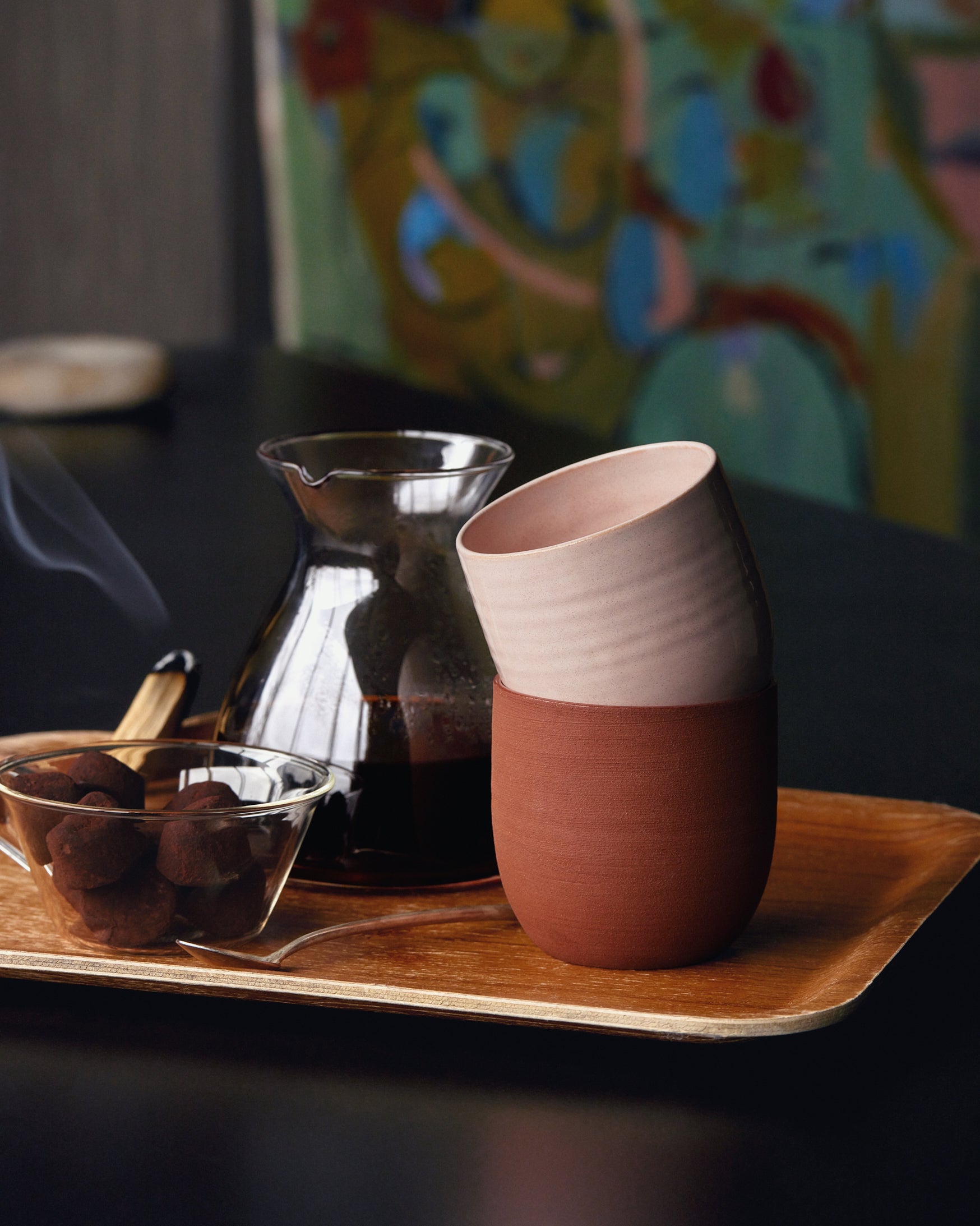 Купіть виріб ручної роботи China Rose Ceramic Cup від Nadiia World. Ідеальний вибір для додавання вишуканості та шарму до вашого житлового простору або колекції особистих аксесуарів.