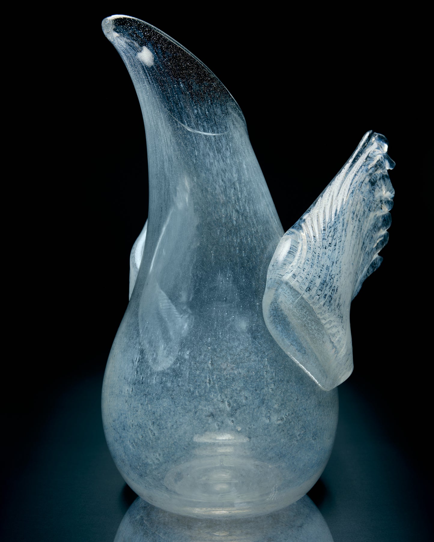 Купіть виріб ручної роботи Wings Decanter від Nadiia World. Ідеальний вибір для додавання вишуканості та шарму до вашого житлового простору або колекції особистих аксесуарів.