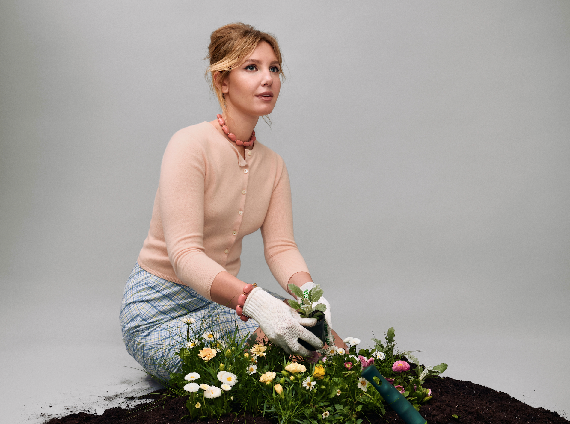 Купіть виріб ручної роботи Pink "Beans" Necklace від Nadiia World. Ідеальний вибір для додавання вишуканості та шарму до вашого житлового простору або колекції особистих аксесуарів.