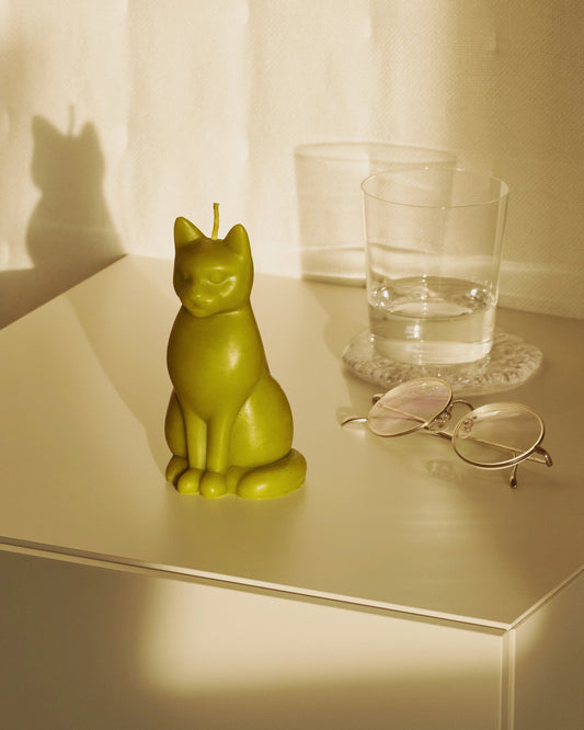 Cat Candle in "Pulya"