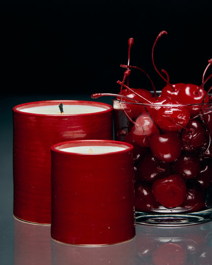 Купіть виріб ручної роботи Cherry Sweets Scented Candle від Nadiia World. Ідеальний вибір для додавання вишуканості та шарму до вашого житлового простору або колекції особистих аксесуарів.