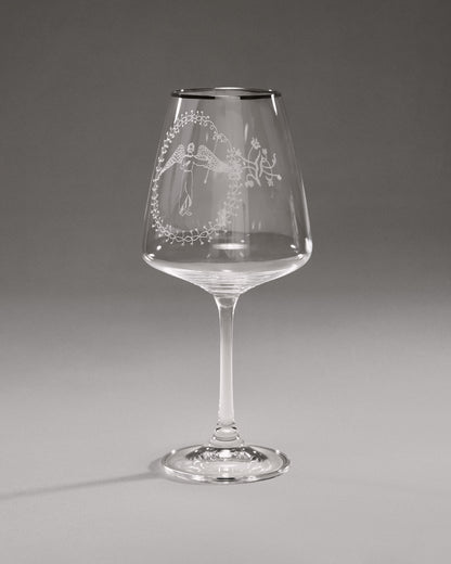 Купіть виріб ручної роботи “Guardian Angel” Glass від Nadiia World. Ідеальний вибір для додавання вишуканості та шарму до вашого житлового простору або колекції особистих аксесуарів.