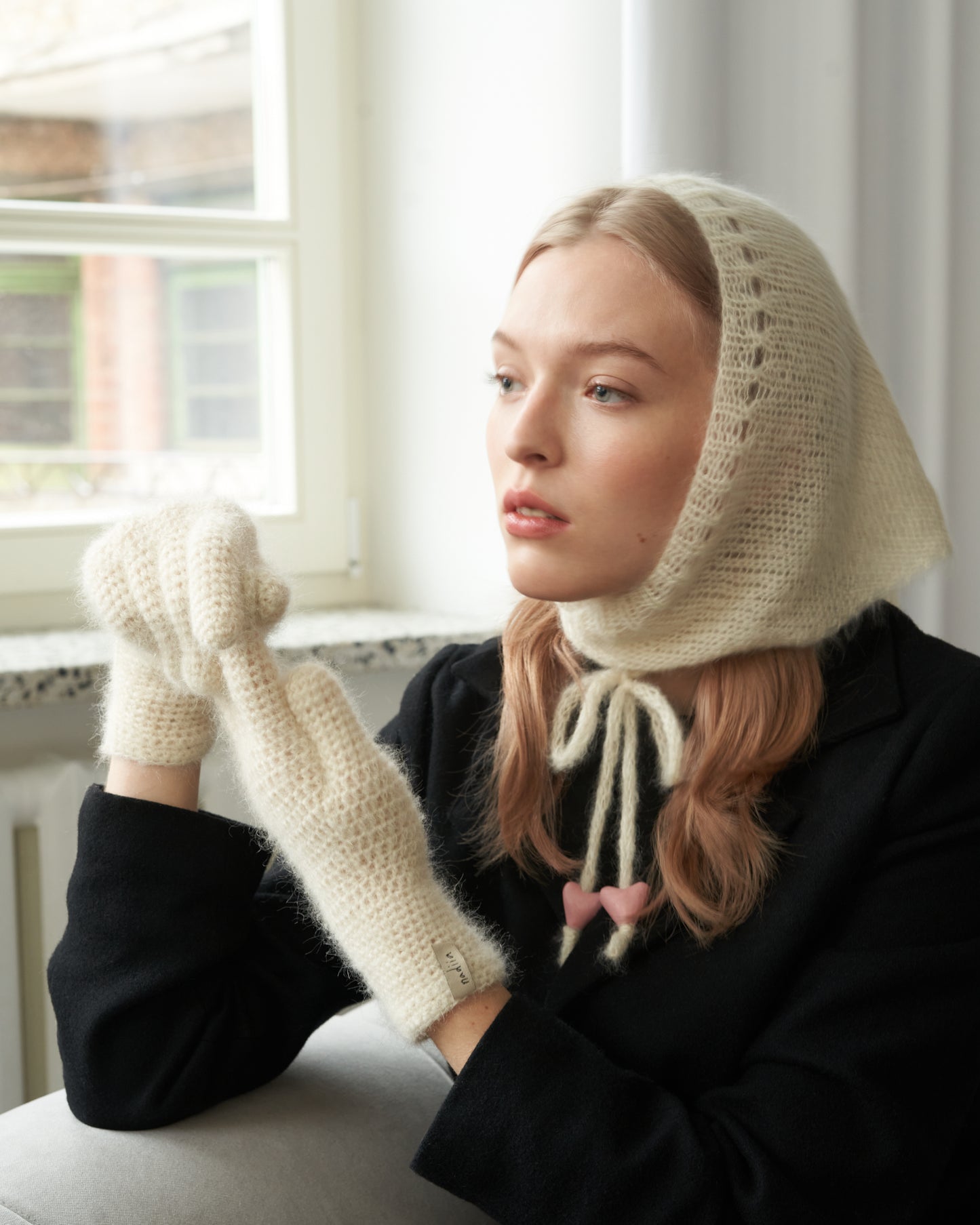 Winter Gloves in White