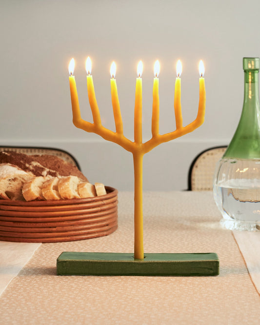 Купіть виріб ручної роботи Candle Rakes від Nadiia World. Ідеальний вибір для додавання вишуканості та шарму до вашого житлового простору або колекції особистих аксесуарів.