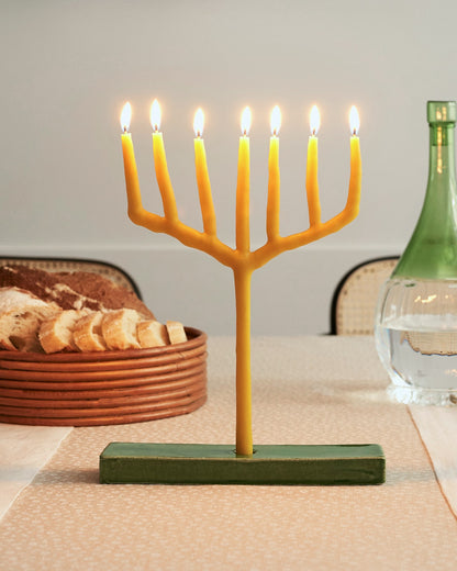 Купіть виріб ручної роботи Candle Rakes від Nadiia World. Ідеальний вибір для додавання вишуканості та шарму до вашого житлового простору або колекції особистих аксесуарів.