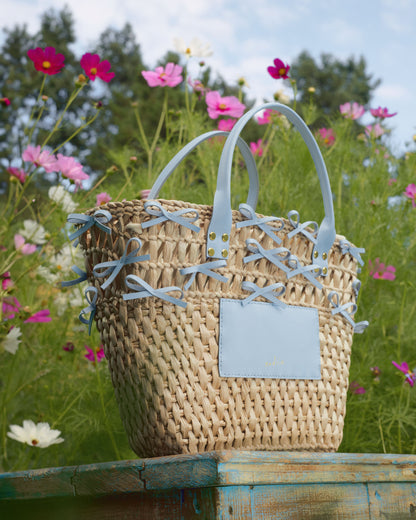 Купіть виріб ручної роботи Baby Blue Bag від Nadiia World. Ідеальний вибір для додавання вишуканості та шарму до вашого житлового простору або колекції особистих аксесуарів.