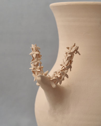 Купіть виріб ручної роботи Art object "Sarna" від Nadiia World. Ідеальний вибір для додавання вишуканості та шарму до вашого житлового простору або колекції особистих аксесуарів.