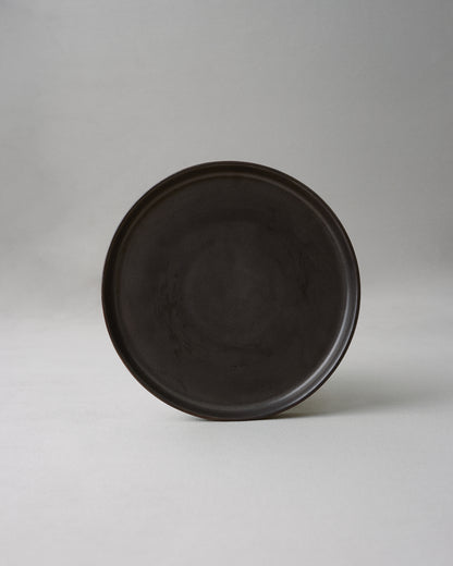 Купіть виріб ручної роботи Candle Dish від Nadiia World. Ідеальний вибір для додавання вишуканості та шарму до вашого житлового простору або колекції особистих аксесуарів.