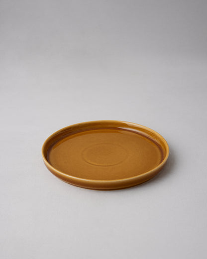 Купіть виріб ручної роботи Candle Dish від Nadiia World. Ідеальний вибір для додавання вишуканості та шарму до вашого житлового простору або колекції особистих аксесуарів.