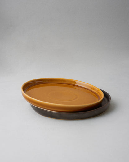 Купіть виріб ручної роботи Candle Dish від Nadiia World. Ідеальний вибір для додавання вишуканості та шарму до вашого житлового простору або колекції особистих аксесуарів.