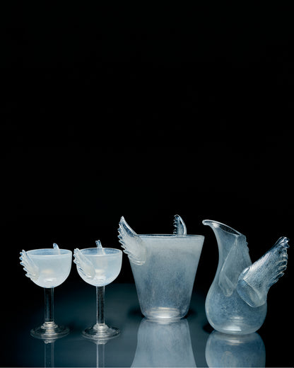 Купіть виріб ручної роботи Wings Decanter від Nadiia World. Ідеальний вибір для додавання вишуканості та шарму до вашого житлового простору або колекції особистих аксесуарів.