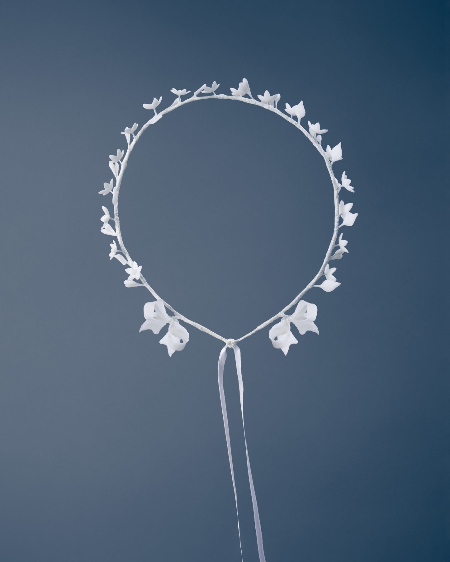 Wax Wreath “Twin Bows”