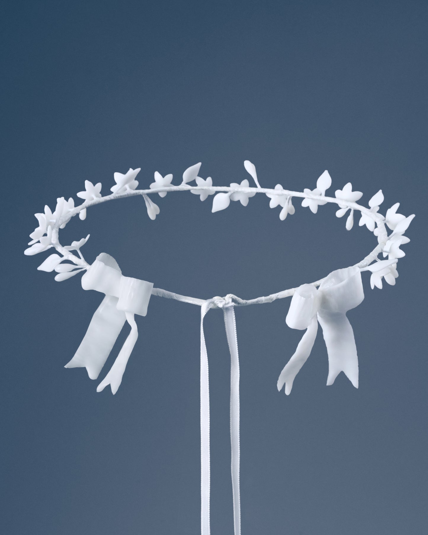 Wax Wreath “Twin Bows”