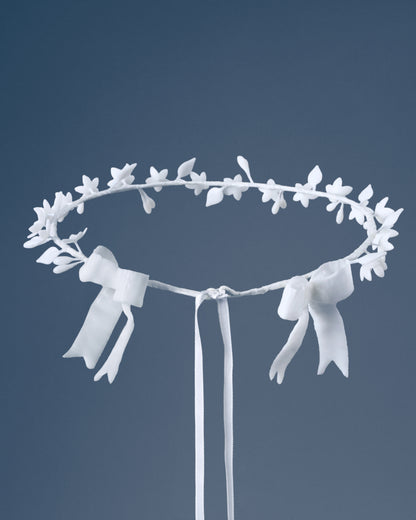 Wax Wreath “Twin Bows”