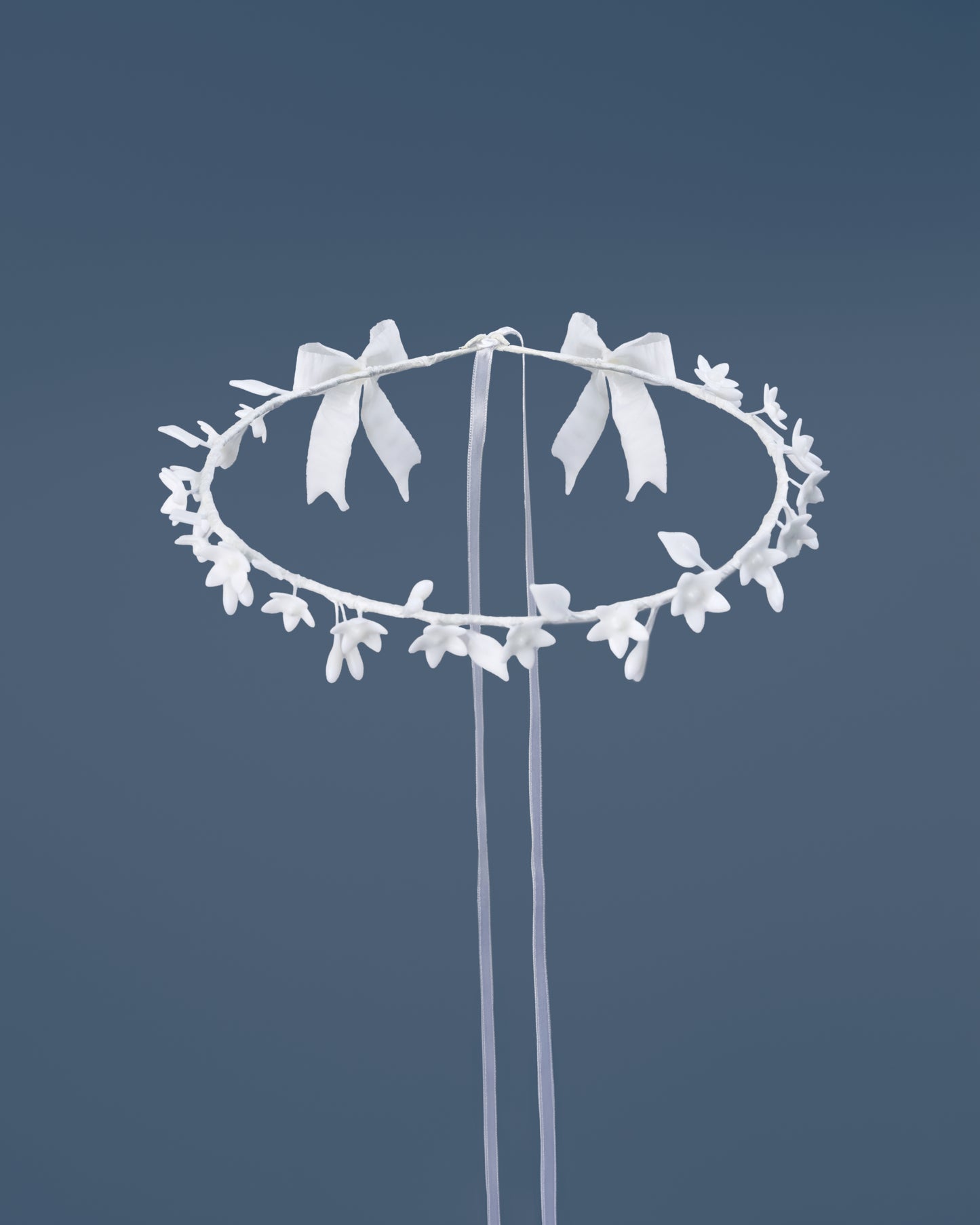 Wax Wreath “Twin Bows”