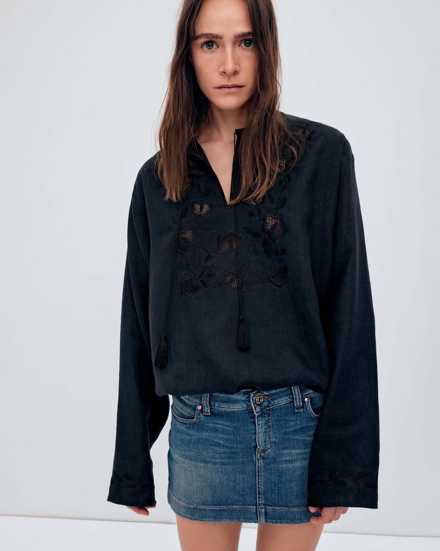 Embroidered shirt Babylon XX in Black