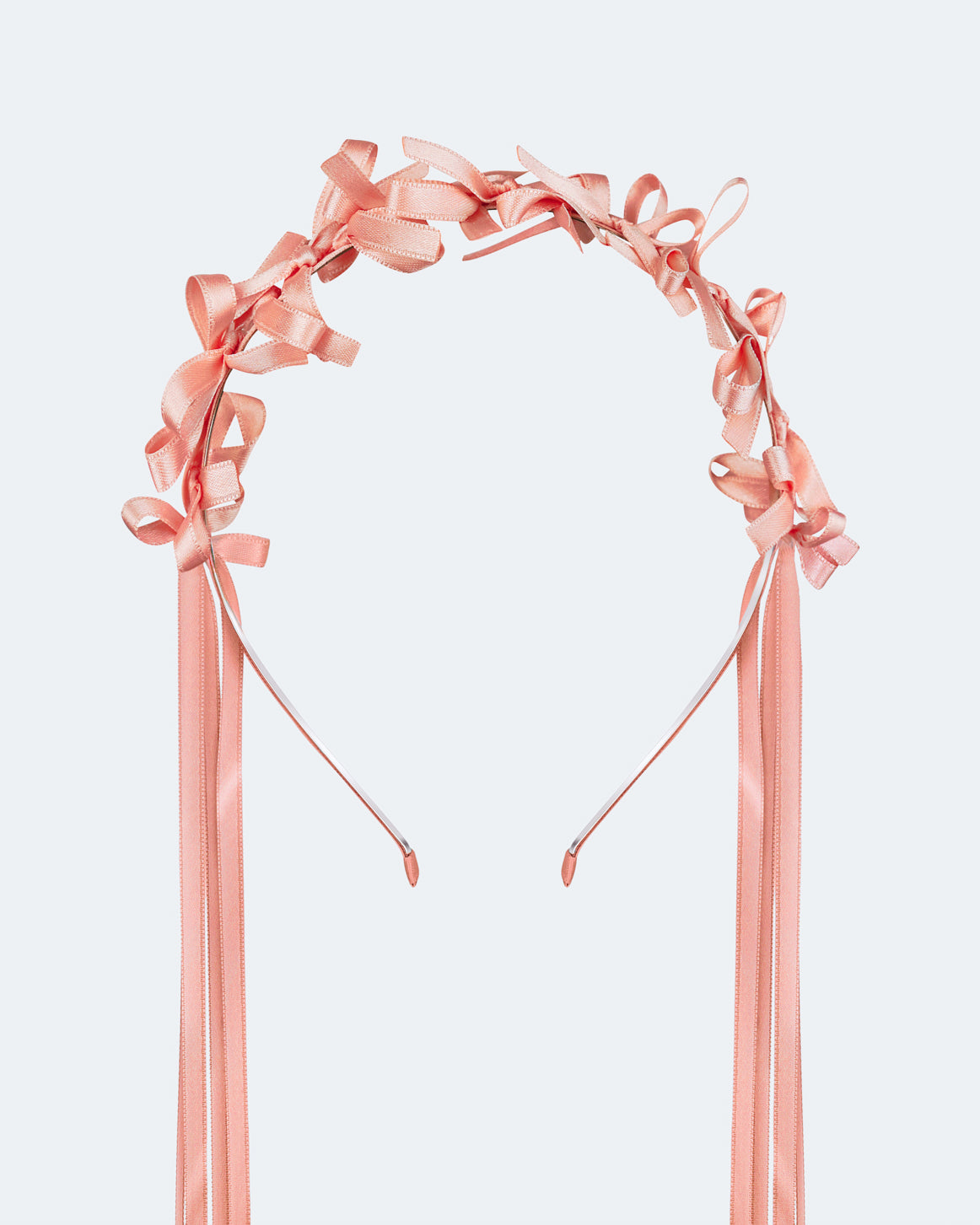 Light summer wreath "Lebidka" in Peach