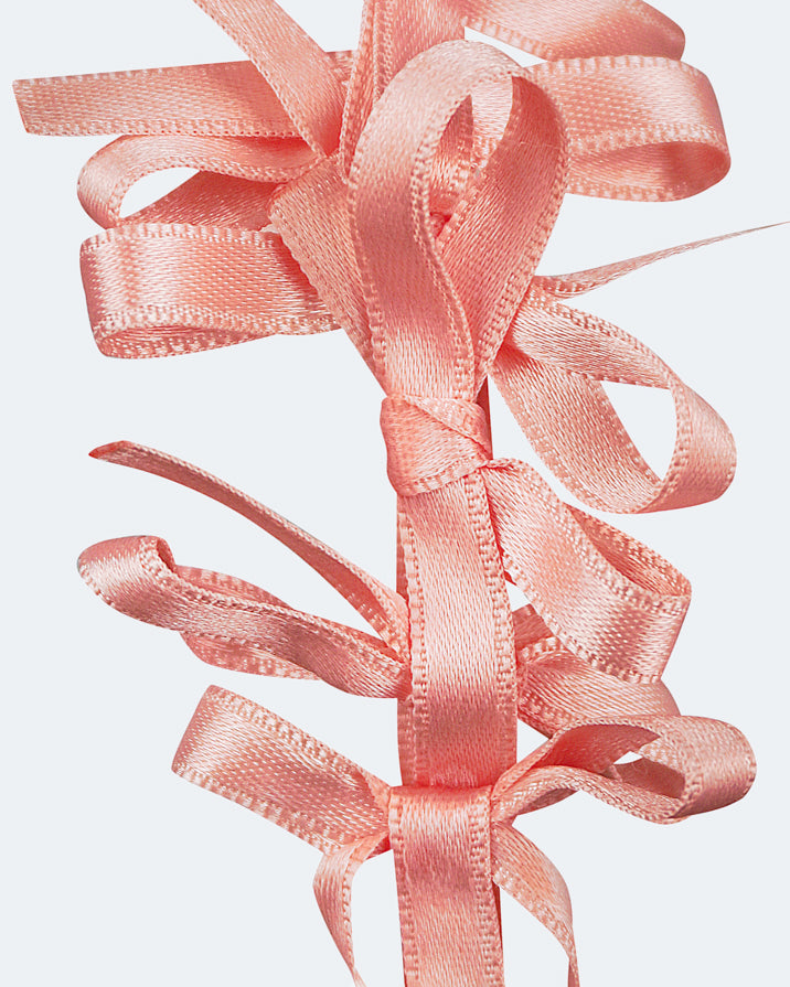 Light summer wreath "Lebidka" in Peach