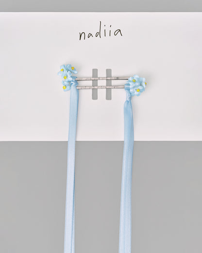 Купіть виріб ручної роботи Hair Clips Set "Snowflakes" від Nadiia World. Ідеальний вибір для додавання вишуканості та шарму до вашого житлового простору або колекції особистих аксесуарів.
