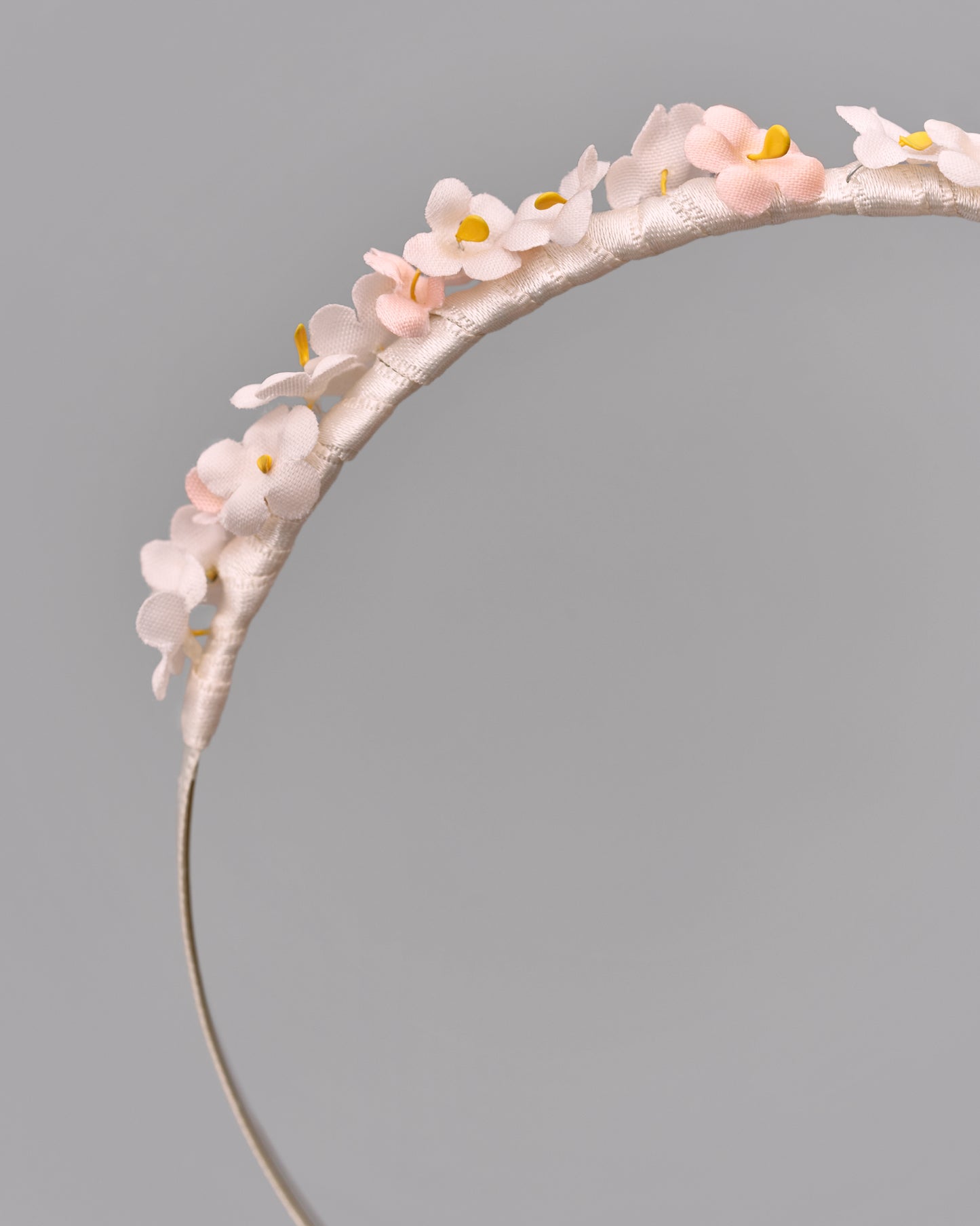 Flower hairband "Tsarivna" in “Peach”