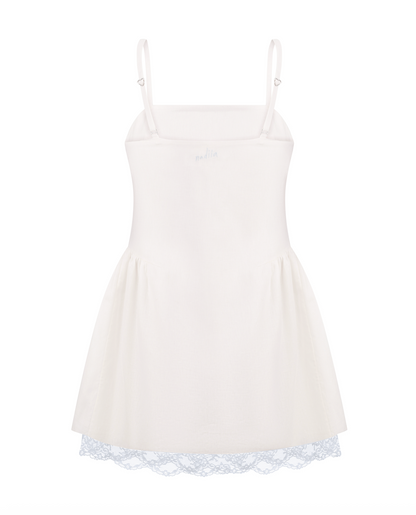 Купіть виріб ручної роботи Linen Dress with Blue Lace “Baby Doll” від Nadiia World. Ідеальний вибір для додавання вишуканості та шарму до вашого житлового простору або колекції особистих аксесуарів.