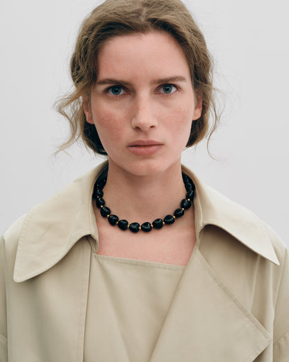 Купіть виріб ручної роботи Necklace «Heart» від Nadiia World. Ідеальний вибір для додавання вишуканості та шарму до вашого житлового простору або колекції особистих аксесуарів.