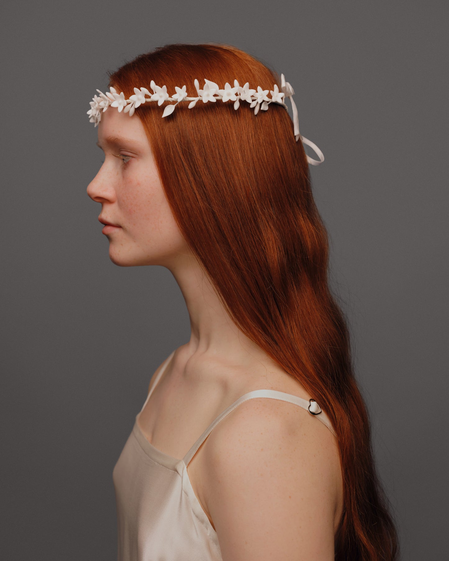 Wax Wreath “Twin Bows”