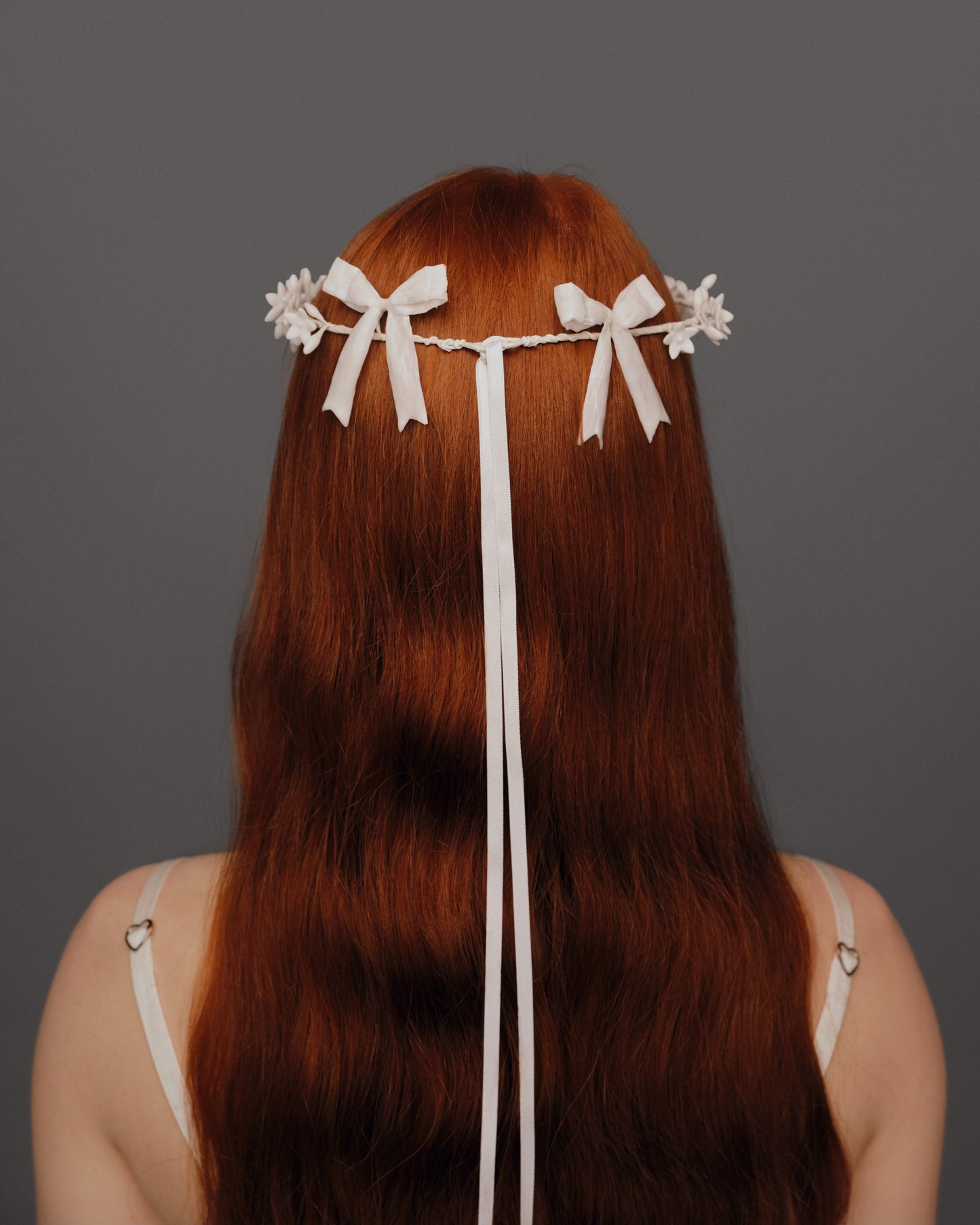 Wax Wreath “Twin Bows”
