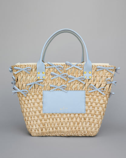 Купіть виріб ручної роботи Baby Blue Bag від Nadiia World. Ідеальний вибір для додавання вишуканості та шарму до вашого житлового простору або колекції особистих аксесуарів.