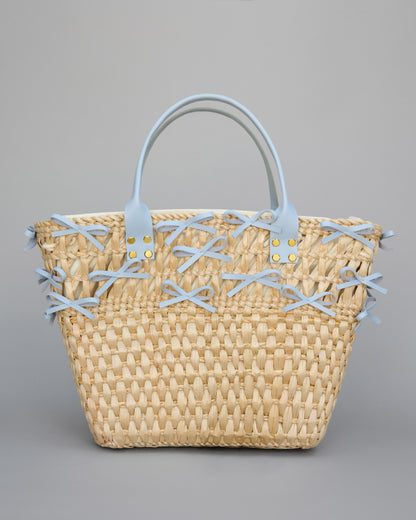 Купіть виріб ручної роботи Baby Blue Bag від Nadiia World. Ідеальний вибір для додавання вишуканості та шарму до вашого житлового простору або колекції особистих аксесуарів.