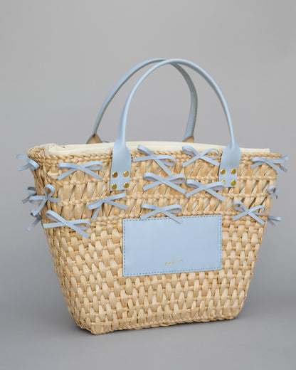 Купіть виріб ручної роботи Baby Blue Bag від Nadiia World. Ідеальний вибір для додавання вишуканості та шарму до вашого житлового простору або колекції особистих аксесуарів.