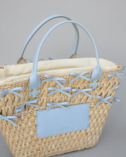 Купіть виріб ручної роботи Baby Blue Bag від Nadiia World. Ідеальний вибір для додавання вишуканості та шарму до вашого житлового простору або колекції особистих аксесуарів.