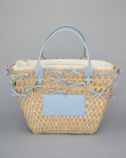 Купіть виріб ручної роботи Baby Blue Bag від Nadiia World. Ідеальний вибір для додавання вишуканості та шарму до вашого житлового простору або колекції особистих аксесуарів.