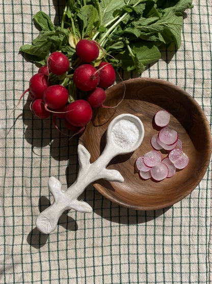 Купіть виріб ручної роботи Ceramic Spoon від Nadiia World. Ідеальний вибір для додавання вишуканості та шарму до вашого житлового простору або колекції особистих аксесуарів.
