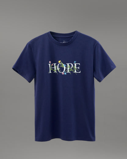 Купіть виріб ручної роботи T-shirt “Hope” від Nadiia World. Ідеальний вибір для додавання вишуканості та шарму до вашого житлового простору або колекції особистих аксесуарів.