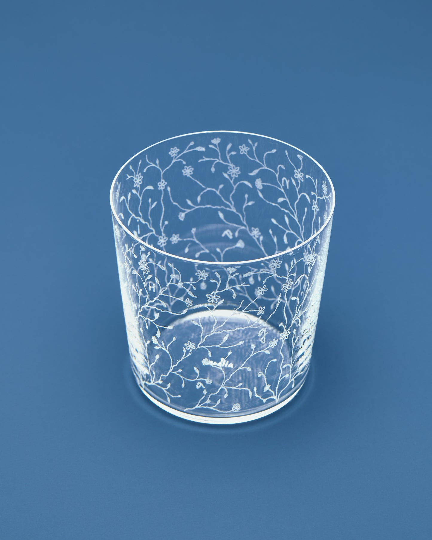 Купіть виріб ручної роботи Divine Garden Glasses від Nadiia World. Ідеальний вибір для додавання вишуканості та шарму до вашого житлового простору або колекції особистих аксесуарів.