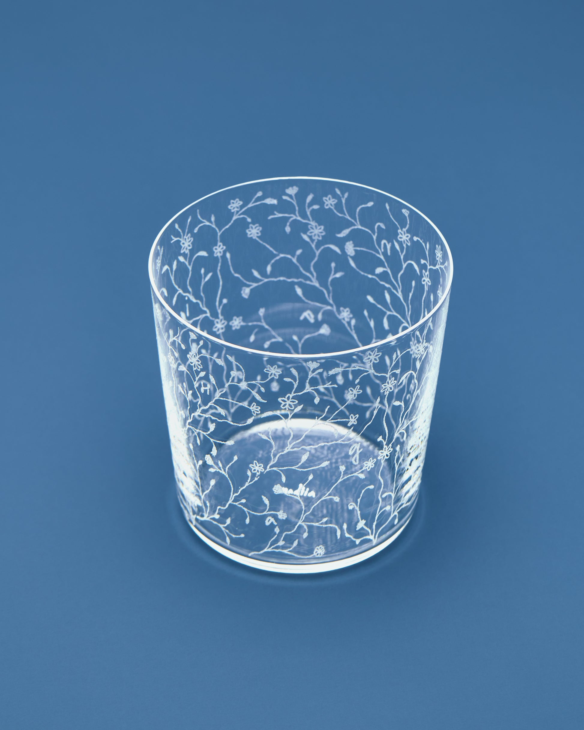 Купіть виріб ручної роботи Divine Garden Glasses від Nadiia World. Ідеальний вибір для додавання вишуканості та шарму до вашого житлового простору або колекції особистих аксесуарів.