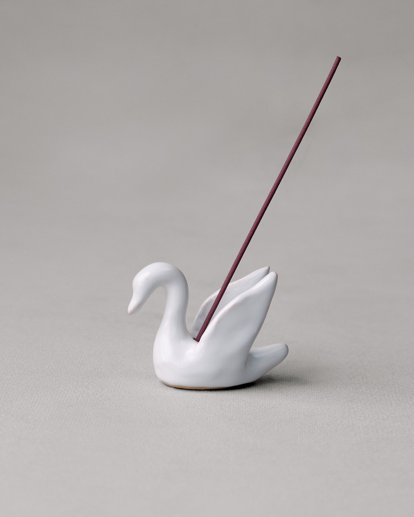 Ceramic incense holder "White Swan"