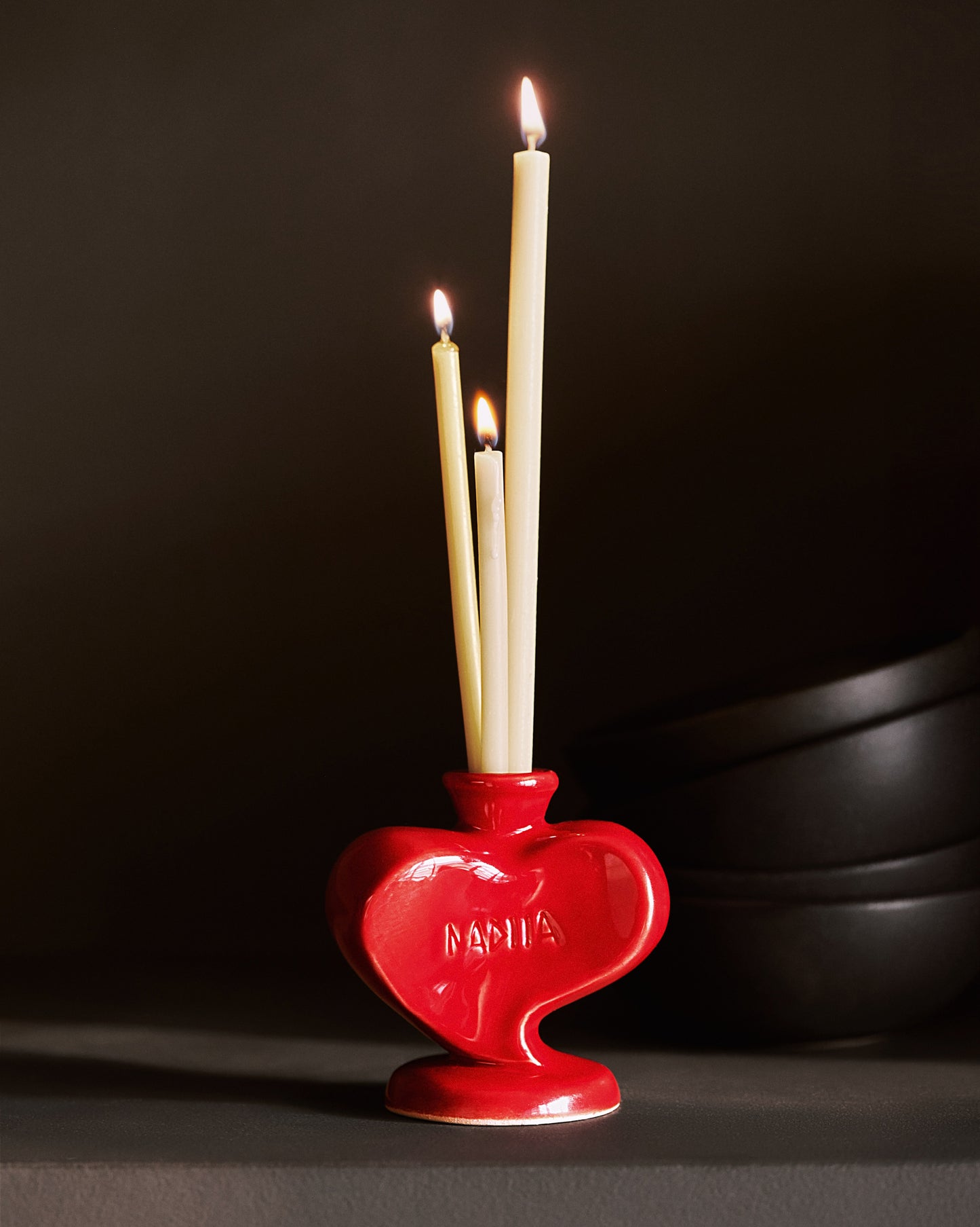 Купіть виріб ручної роботи Heart Candle Holder від Nadiia World. Ідеальний вибір для додавання вишуканості та шарму до вашого житлового простору або колекції особистих аксесуарів.