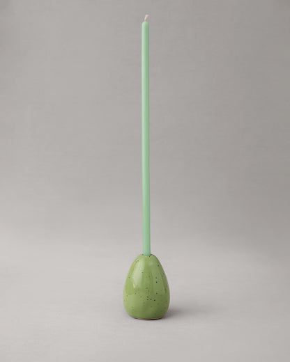 Купіть виріб ручної роботи Candlestick Egg Green від Nadiia World. Ідеальний вибір для додавання вишуканості та шарму до вашого житлового простору або колекції особистих аксесуарів.