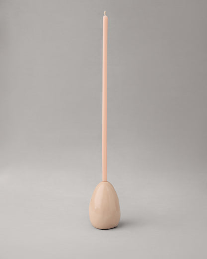 Купіть виріб ручної роботи Candlestick Egg Peach від Nadiia World. Ідеальний вибір для додавання вишуканості та шарму до вашого житлового простору або колекції особистих аксесуарів.