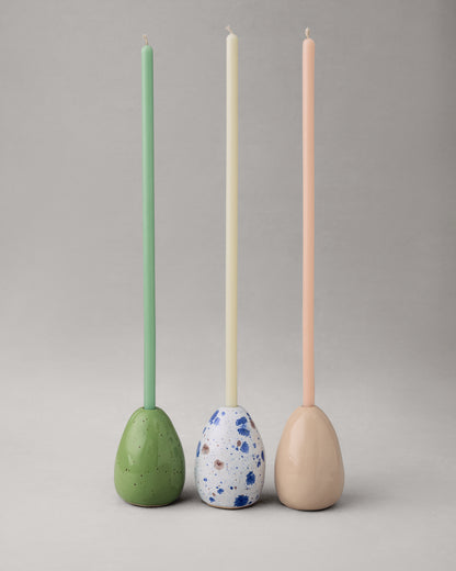 Купіть виріб ручної роботи Candlestick Egg Peach від Nadiia World. Ідеальний вибір для додавання вишуканості та шарму до вашого житлового простору або колекції особистих аксесуарів.