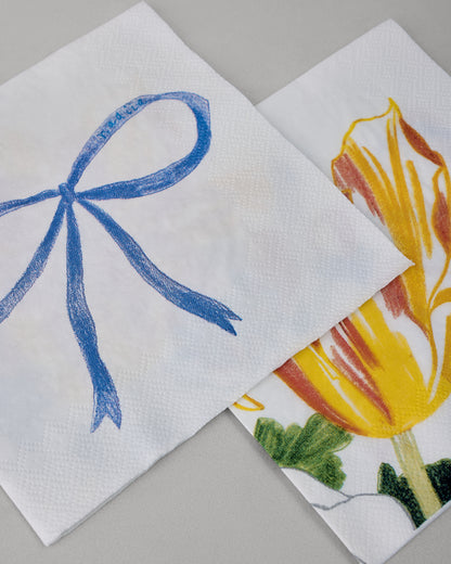 Купіть виріб ручної роботи Napkin Set "Festive Mood" від Nadiia World. Ідеальний вибір для додавання вишуканості та шарму до вашого житлового простору або колекції особистих аксесуарів.