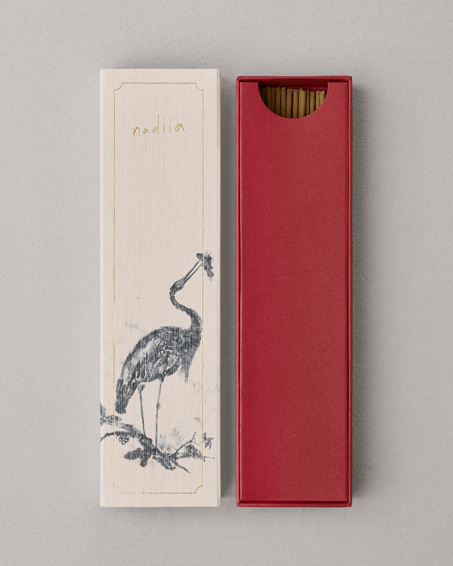 Купіть виріб ручної роботи Incense "Water Lily" від Nadiia World. Ідеальний вибір для додавання вишуканості та шарму до вашого житлового простору або колекції особистих аксесуарів.